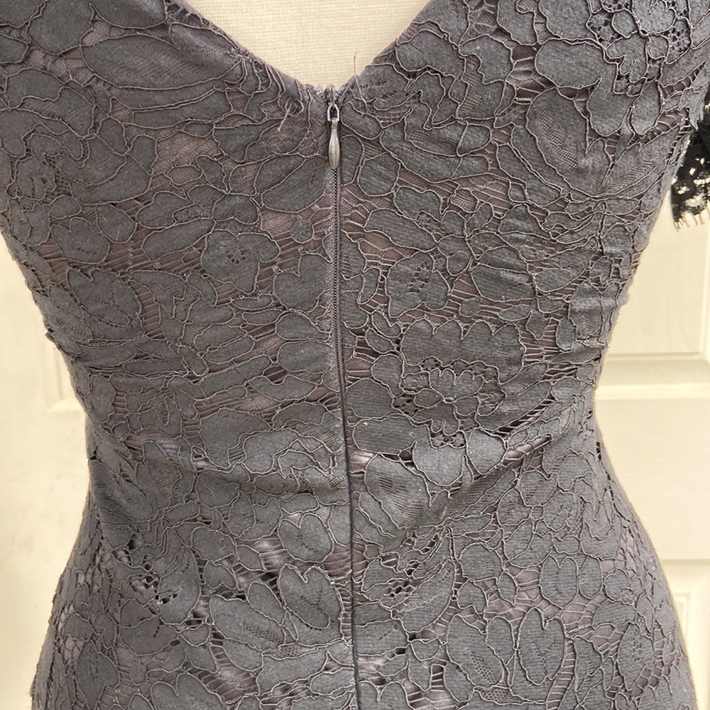 DRESS forum Los Angeles Black floral laced fully lined cocktail formal midi - Picture 5 of 8